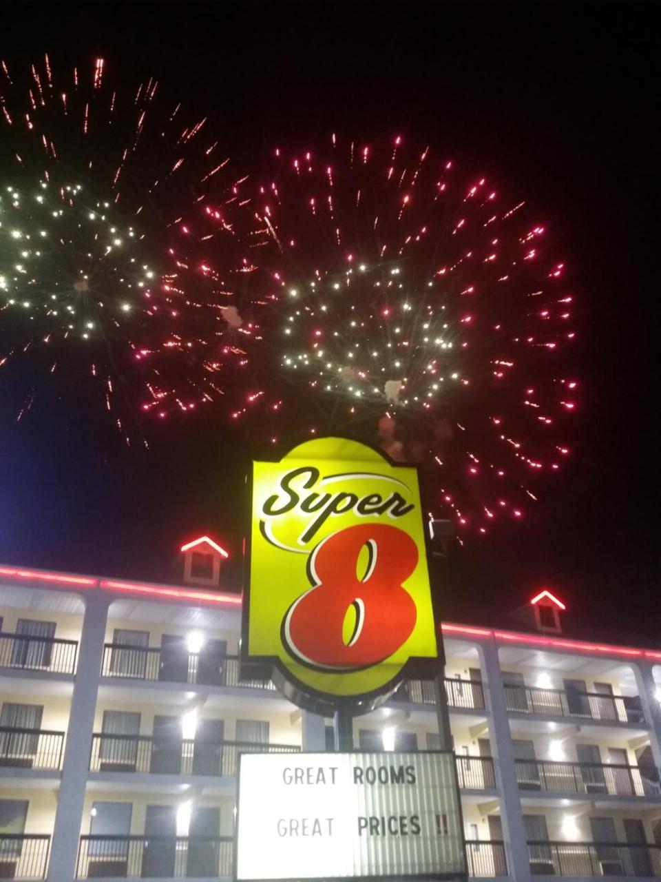 מלון Super 8 By Wyndham Pigeon Forge-Emert St מראה חיצוני תמונה